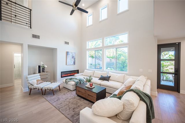 938 Roseberry Drive, Las Vegas, NV 89138