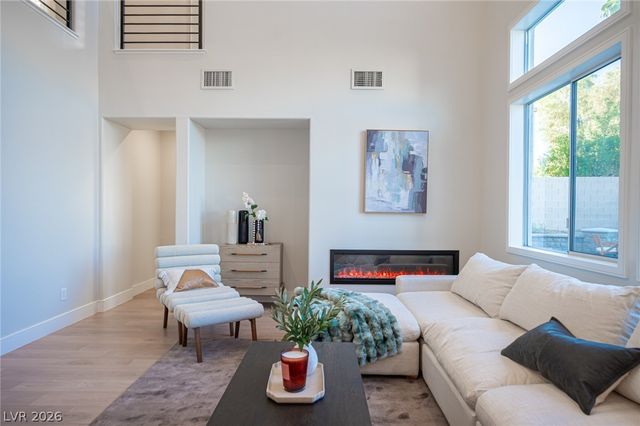 938 Roseberry Drive, Las Vegas, NV 89138