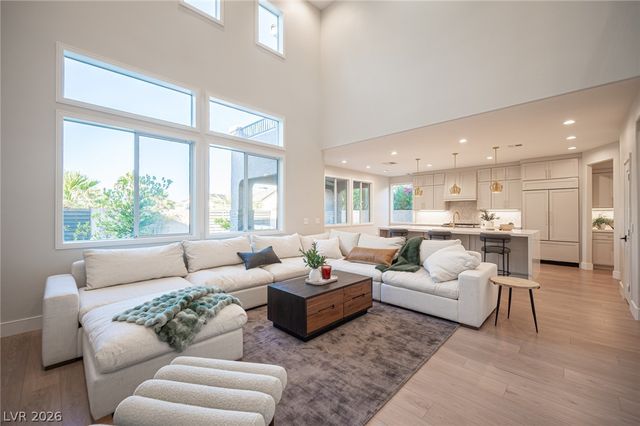 938 Roseberry Drive, Las Vegas, NV 89138