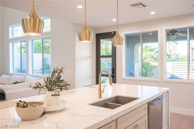 938 Roseberry Drive, Las Vegas, NV 89138