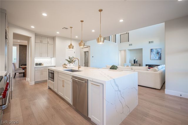 938 Roseberry Drive, Las Vegas, NV 89138