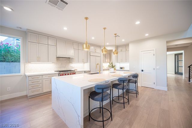 938 Roseberry Drive, Las Vegas, NV 89138