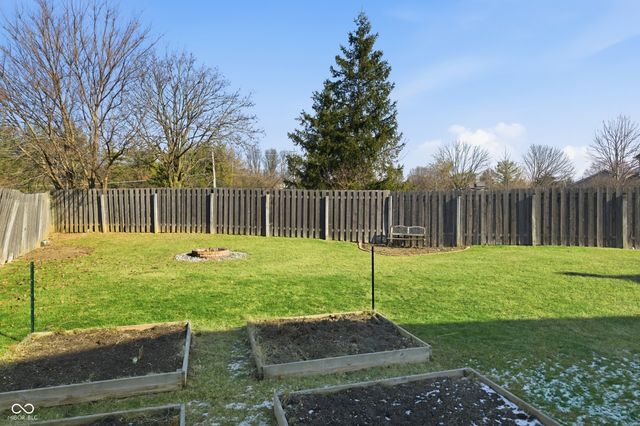 9926 Suncoral Circle, Fishers, IN 46038