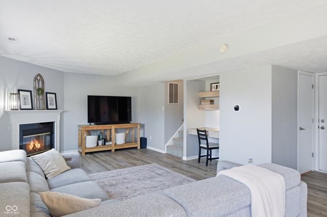 9926 Suncoral Circle, Fishers, IN 46038