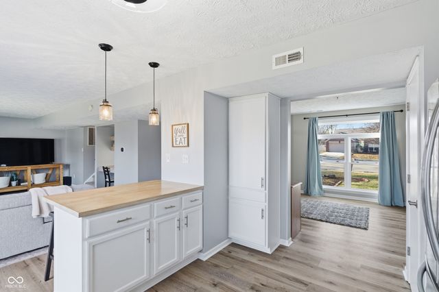 9926 Suncoral Circle, Fishers, IN 46038