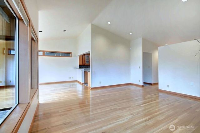 4322 29th Avenue W, Seattle, WA 98199