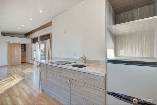 4322 29th Avenue W, Seattle, WA 98199