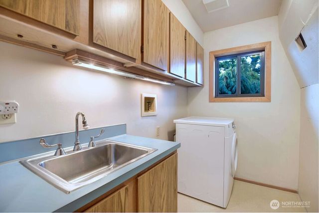 4322 29th Avenue W, Seattle, WA 98199