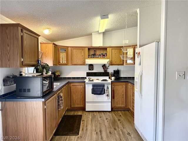 6691 Conestoga Parkway, Pahrump, NV 89048