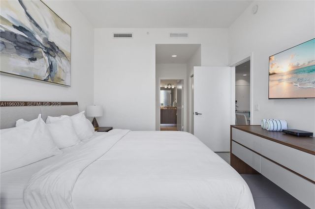 5350 NW 84th Ave 2007, Doral, FL 33166