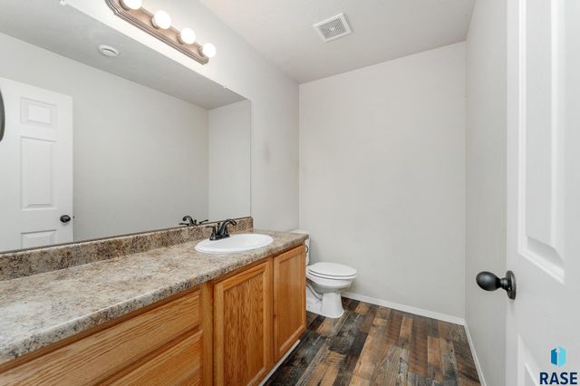 6502 S Santa Rosa Pl, Sioux Falls, SD 57108
