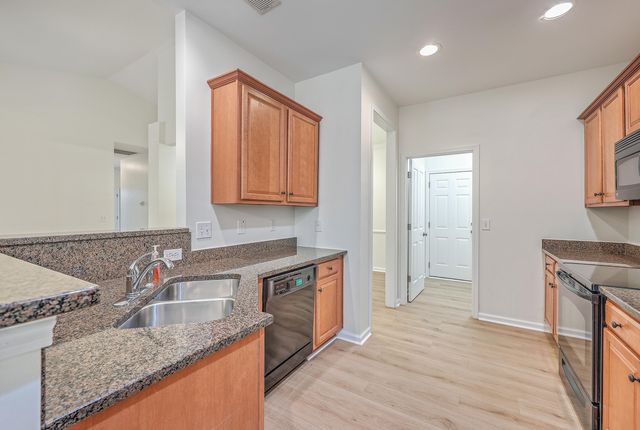8518 Sentry Circle, North Charleston, SC 29420