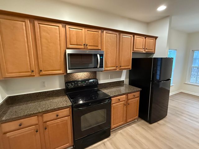 8518 Sentry Circle, North Charleston, SC 29420