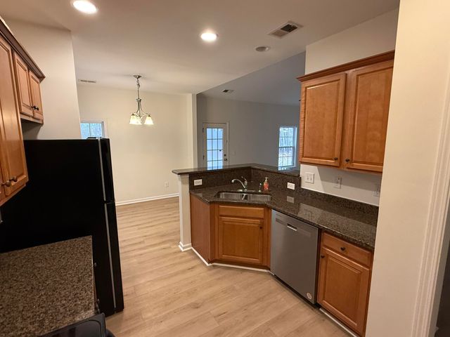 8518 Sentry Circle, North Charleston, SC 29420