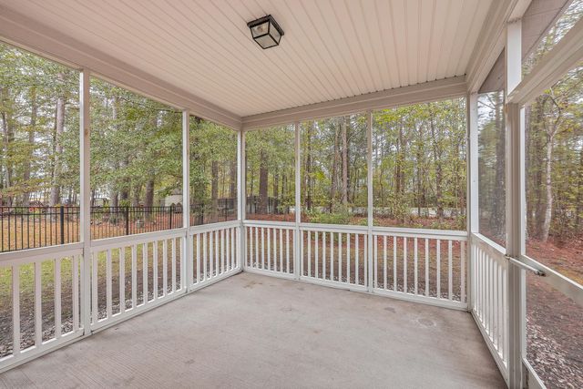 8518 Sentry Circle, North Charleston, SC 29420