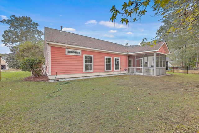 8518 Sentry Circle, North Charleston, SC 29420
