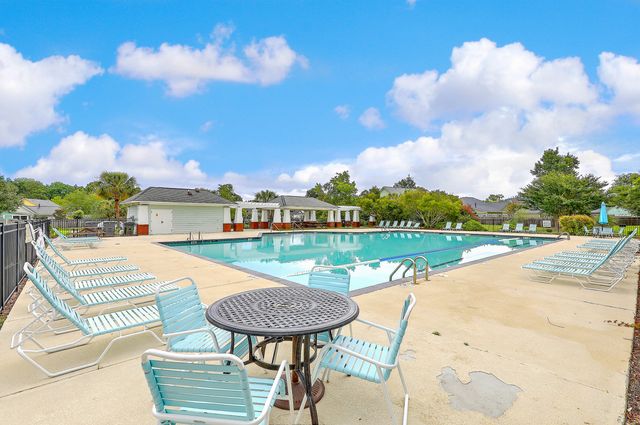 8518 Sentry Circle, North Charleston, SC 29420