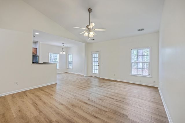 8518 Sentry Circle, North Charleston, SC 29420