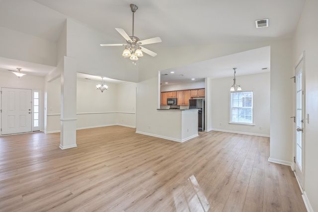 8518 Sentry Circle, North Charleston, SC 29420