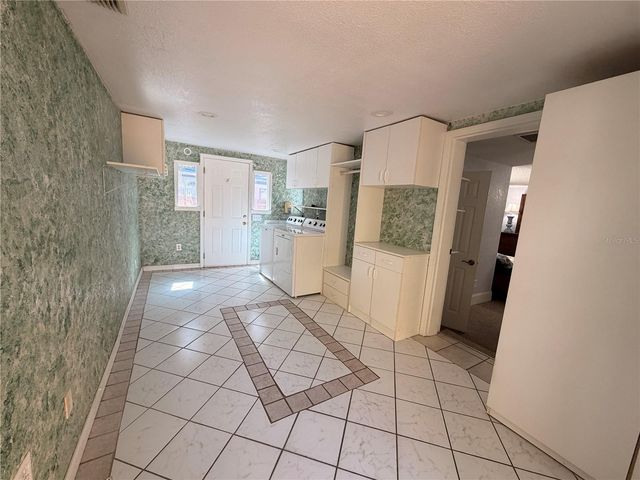 3620 BURLINGTON AVENUE N, St Petersburg, FL 33713