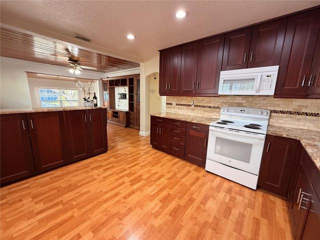 3620 BURLINGTON AVENUE N, St Petersburg, FL 33713