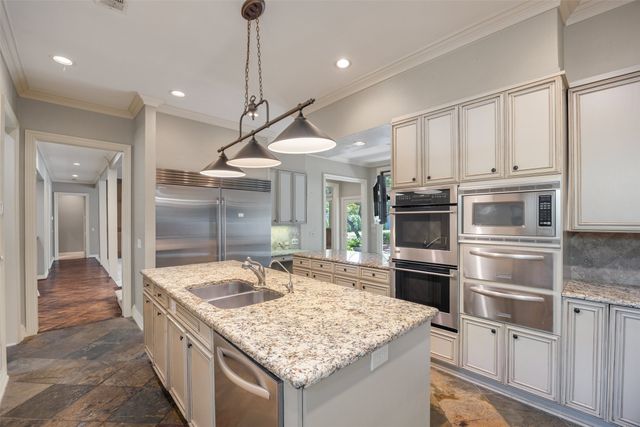 5548 Falls Road, Dallas, TX 75220