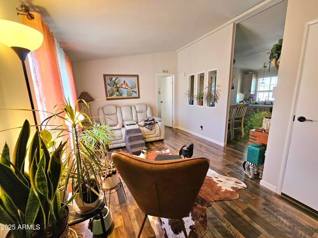 284 N Warren Road, Benson, AZ 85602