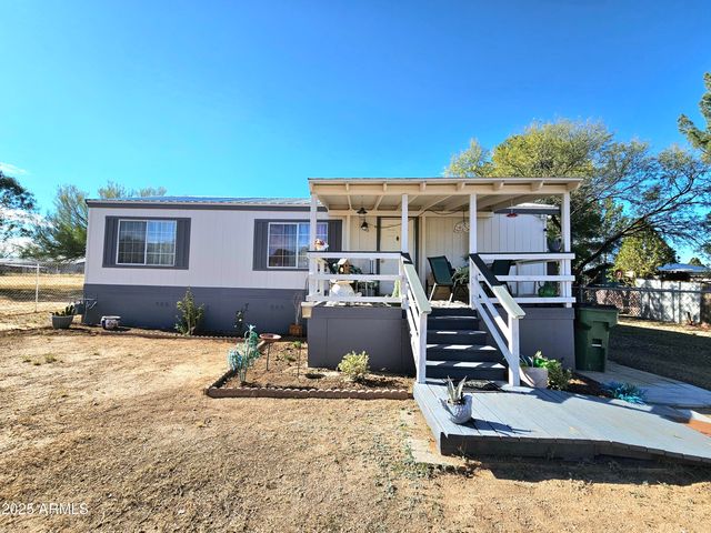 284 N Warren Road, Benson, AZ 85602