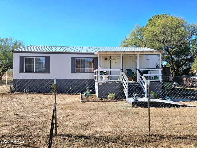 284 N Warren Road, Benson, AZ 85602