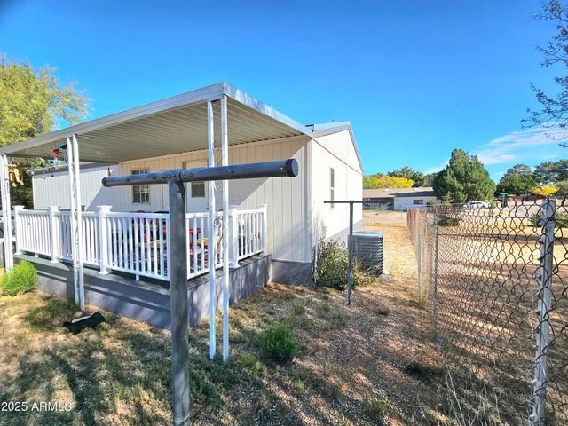 284 N Warren Road, Benson, AZ 85602