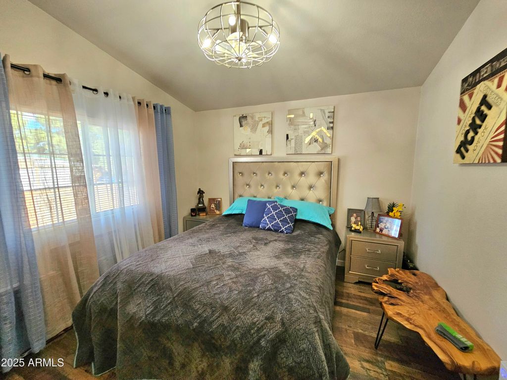 Image 16 of property listing at 284 N Warren Road, Benson, AZ 85602