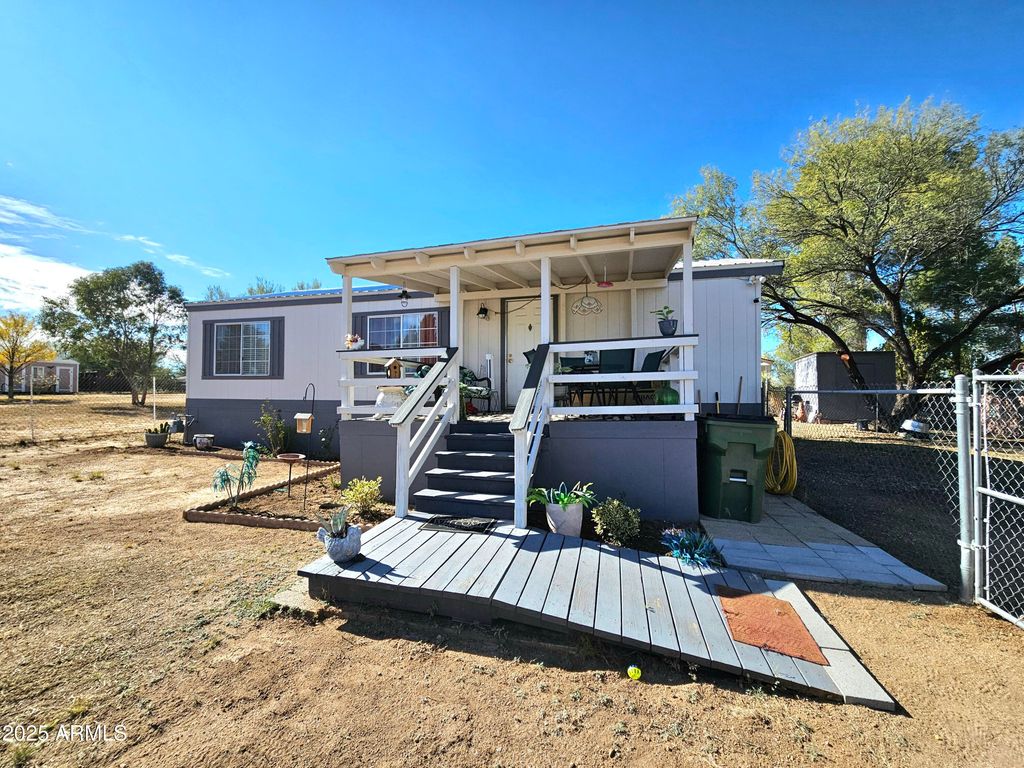 Image 30 of property listing at 284 N Warren Road, Benson, AZ 85602