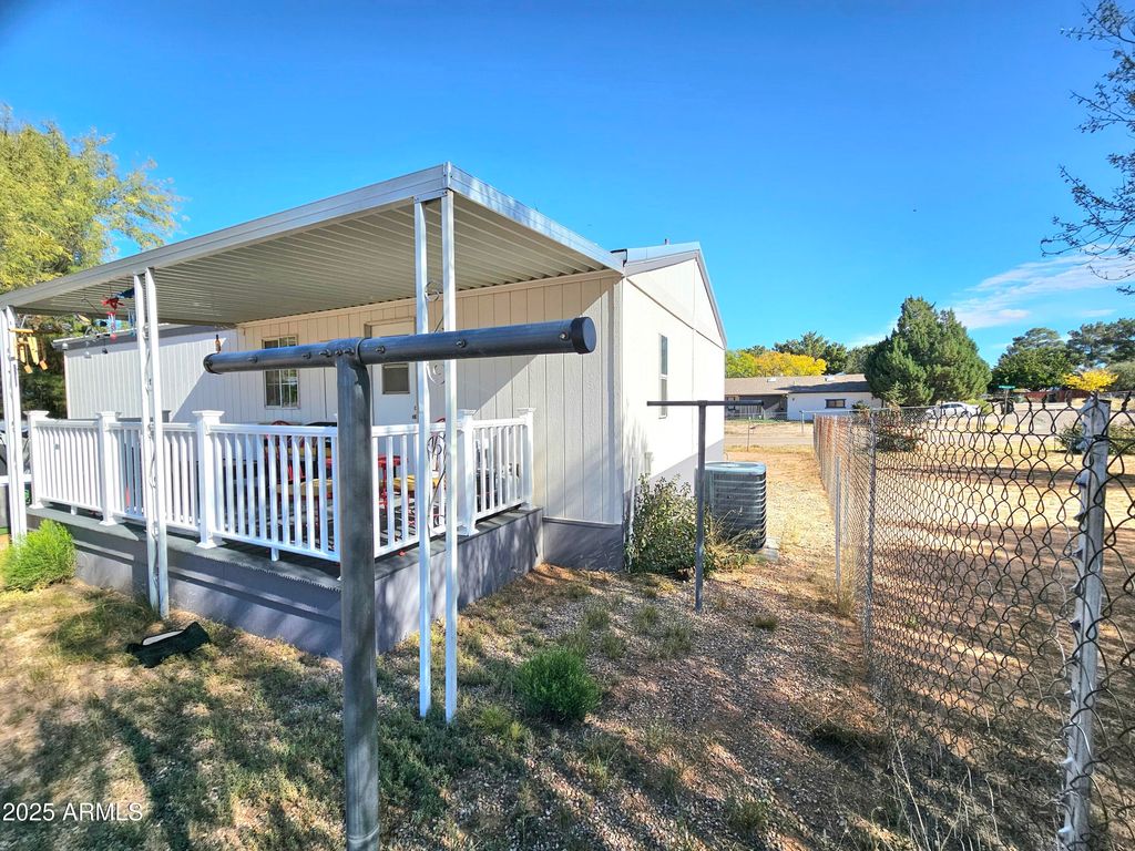 Image 32 of property listing at 284 N Warren Road, Benson, AZ 85602