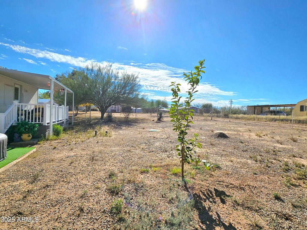 Image 6 of property listing at 284 N Warren Road, Benson, AZ 85602