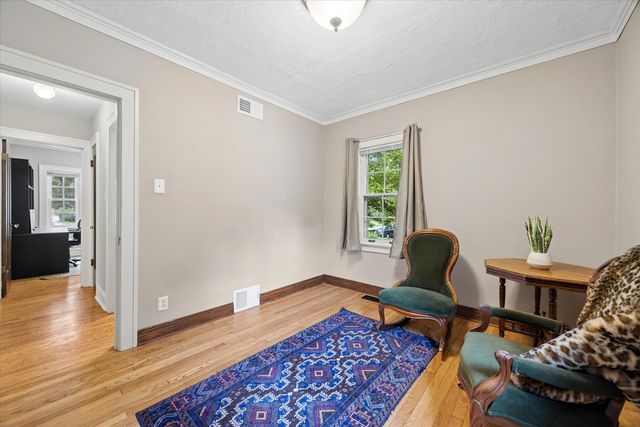 681 Western Avenue, Glen Ellyn, IL 60137