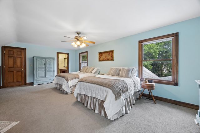 681 Western Avenue, Glen Ellyn, IL 60137