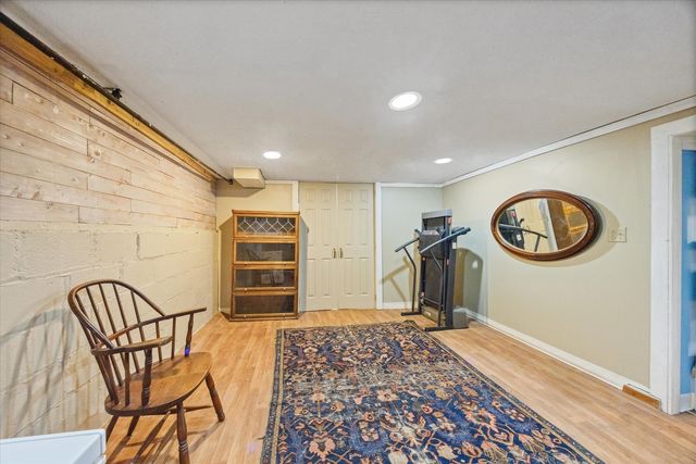 681 Western Avenue, Glen Ellyn, IL 60137