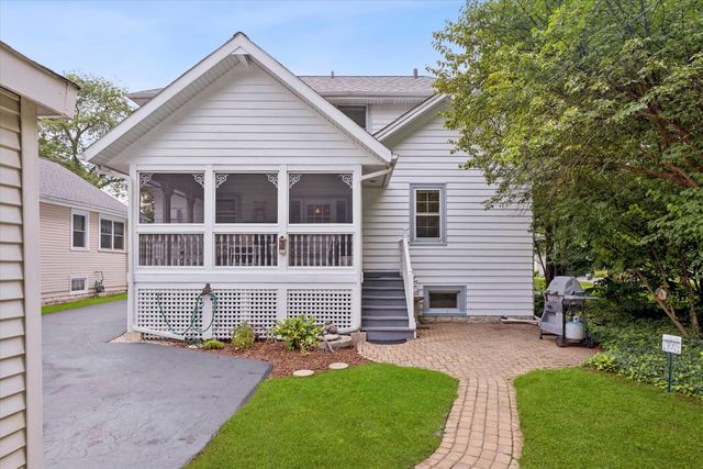 681 Western Avenue, Glen Ellyn, IL 60137