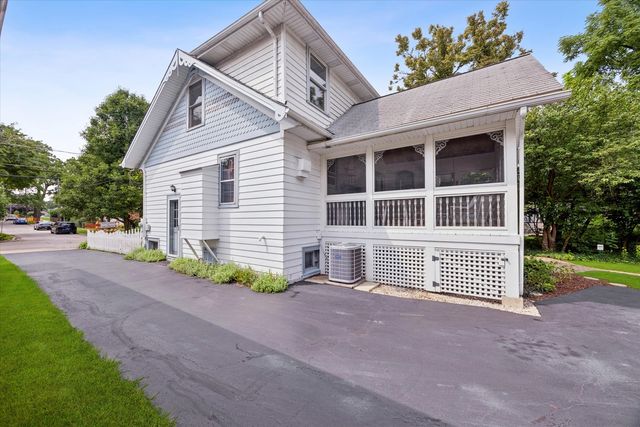 681 Western Avenue, Glen Ellyn, IL 60137