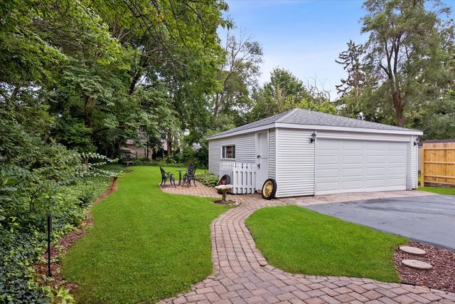 681 Western Avenue, Glen Ellyn, IL 60137