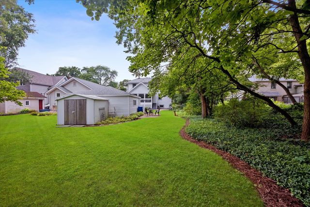 681 Western Avenue, Glen Ellyn, IL 60137