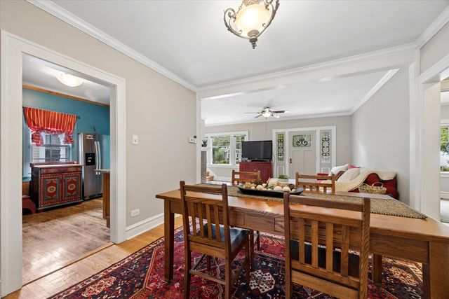 681 Western Avenue, Glen Ellyn, IL 60137