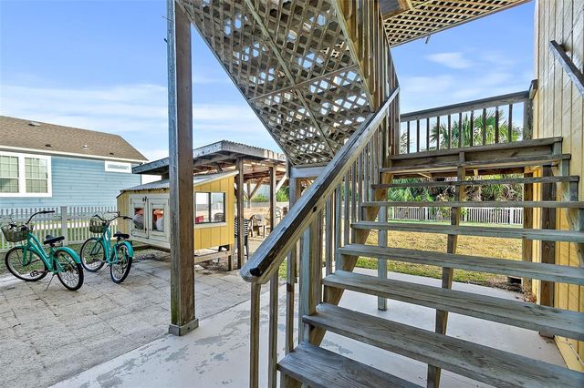 32 ARMAND BEACH DRIVE, Palm Coast, FL 32137