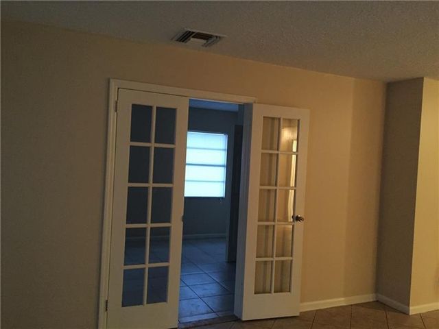 1204 SW 74th Avenue, North Lauderdale, FL 33068