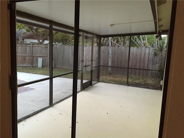 1204 SW 74th Avenue, North Lauderdale, FL 33068