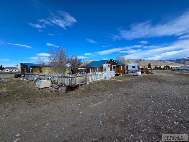 401 S 3rd Street, Leadore, ID 83464