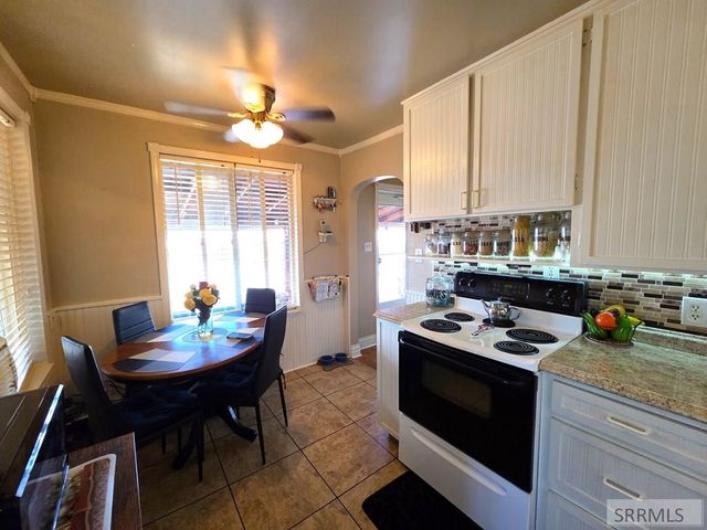 401 S 3rd Street, Leadore, ID 83464