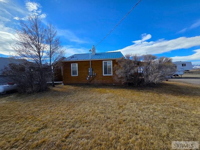 401 S 3rd Street, Leadore, ID 83464