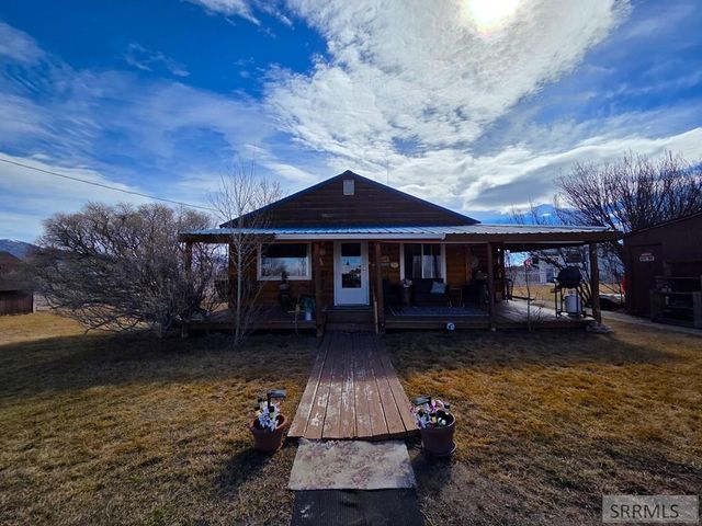 401 S 3rd Street, Leadore, ID 83464