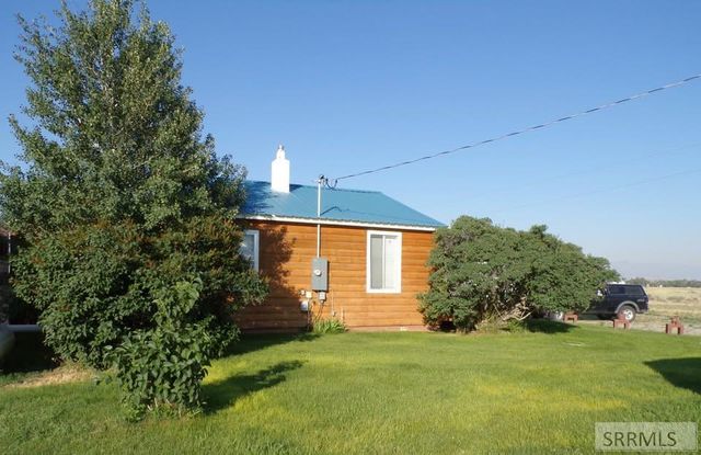 401 S 3rd Street, Leadore, ID 83464